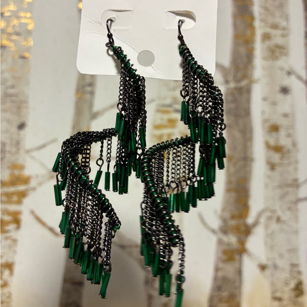 Elegant Green and Black Beaded Earrings saint Patrick